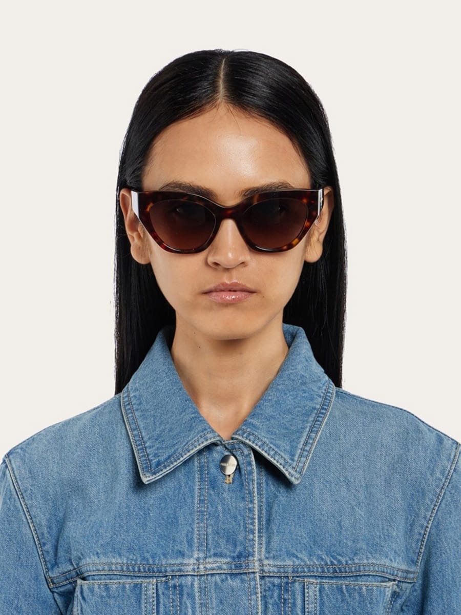 Солнцезащитные очки SALVATORE FERRAGAMО SF1107S 242 (55-20)
