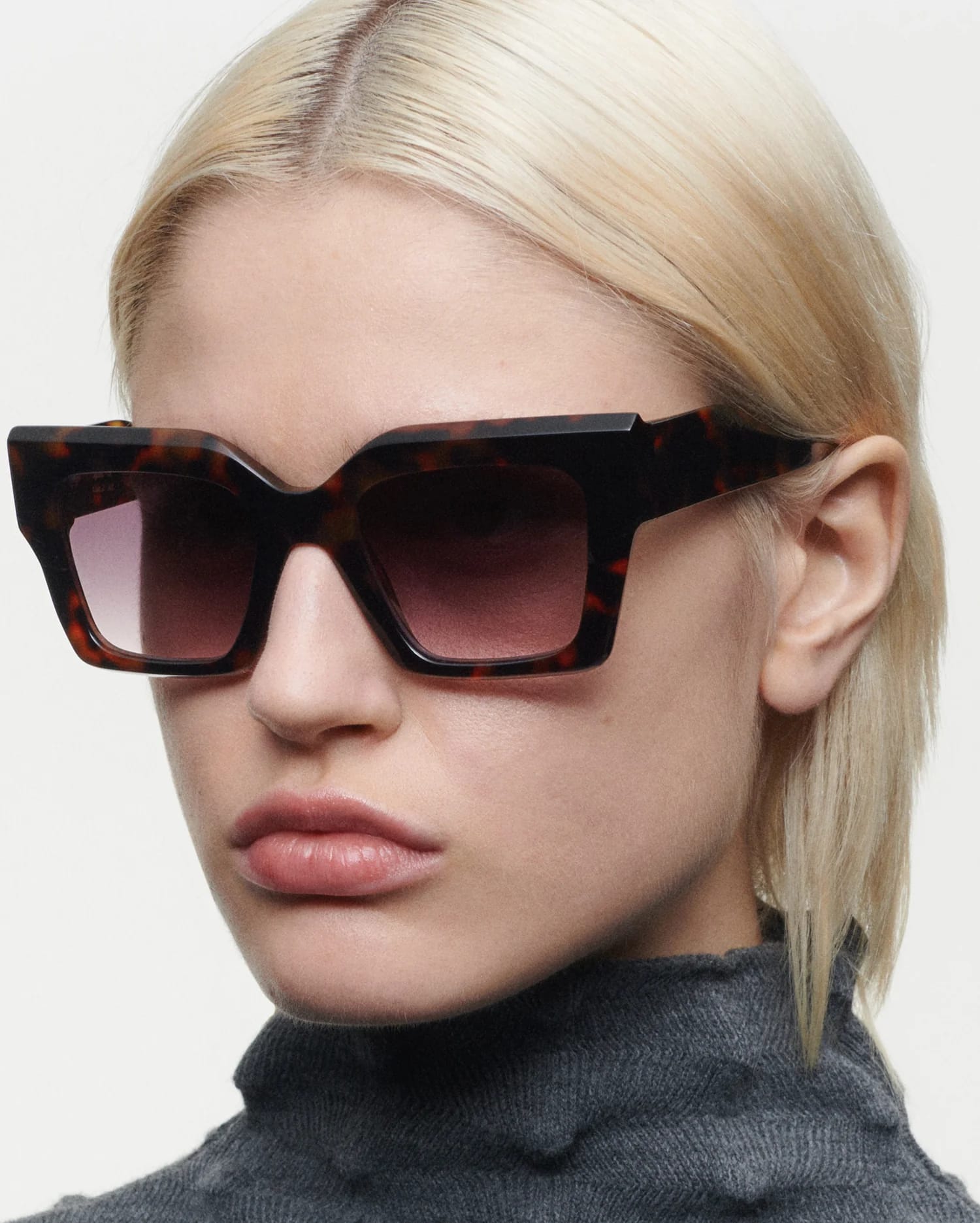 Солнцезащитные очки GIGI STUDIOS GGB KENDALL HAVANA (51-22)